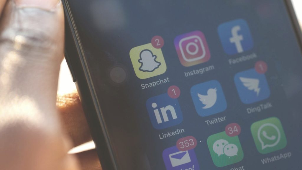 Why Real Estate Agencies Must Set Up an Official WeChat Account to Reach Chinese Buyers